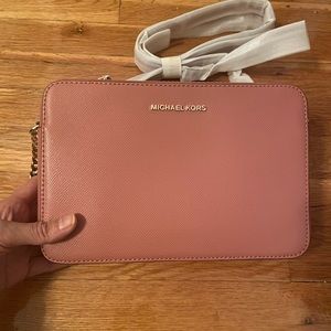 Michael Kors Jet Set Saffiano Leather Crossbody Bag – Pink Brand New